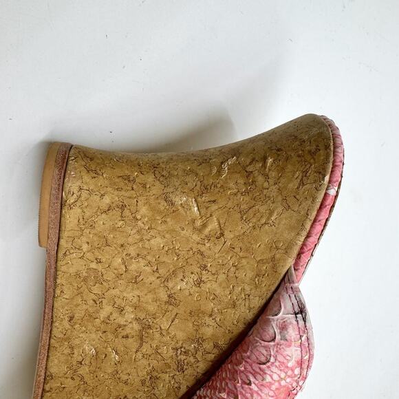 GOSSIP Pink/Gold Indian Kolhapuri Chappal Platform Wedges - Picture 8 of 8